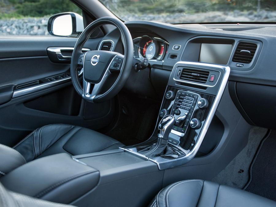  Volvo V60 D6 Plug-In Hybrid 2013 года  (фото 22 из 25)